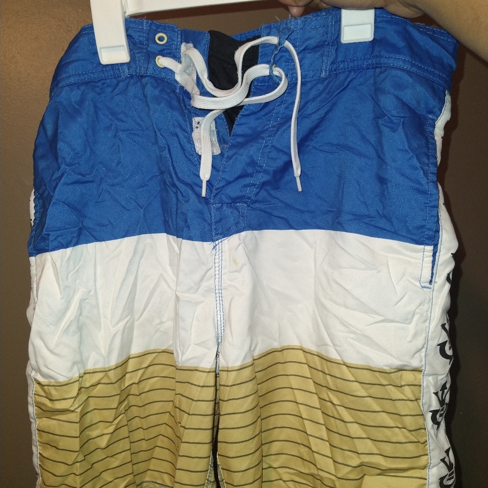 Clothes - Picture 2 of 16